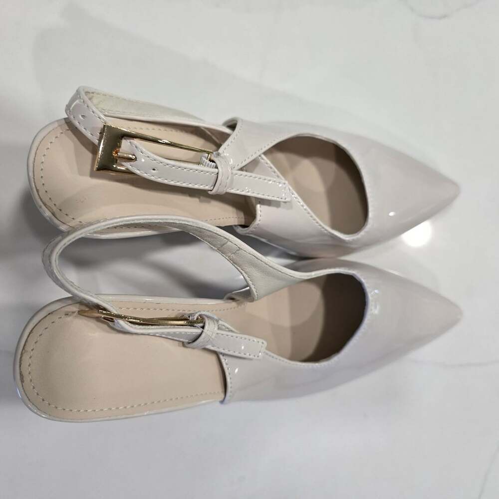 White Patent Leather Pointed Toe Slingback Heels with Gold Buckle - Picture 4 of 7